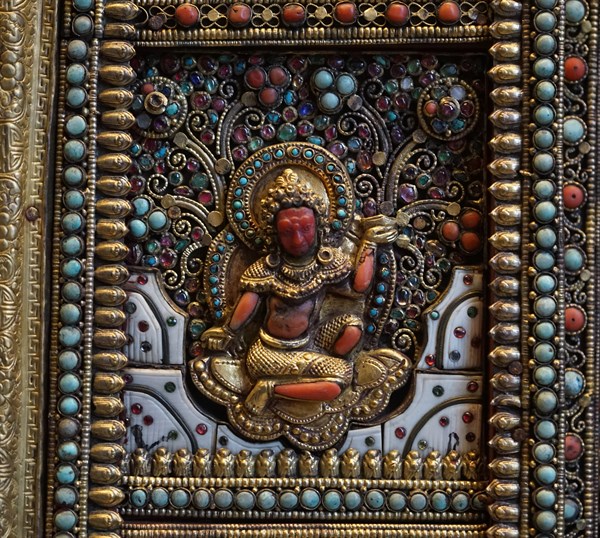 Altar screen of metal
