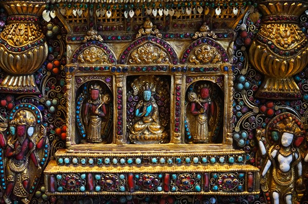 Altar screen of metal
