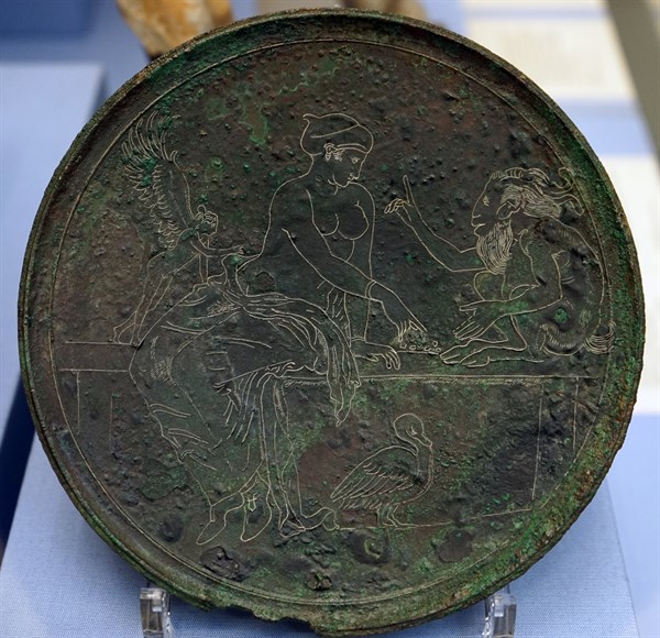Bronze mirror-cover depicting Aphrodite