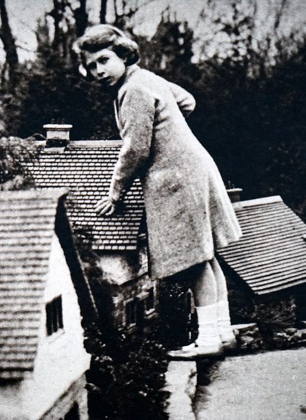 Princess Elizabeth visiting Bekonscot