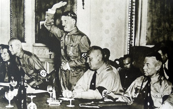 Nazi officer pledging their allegiance to Adolf Hitler