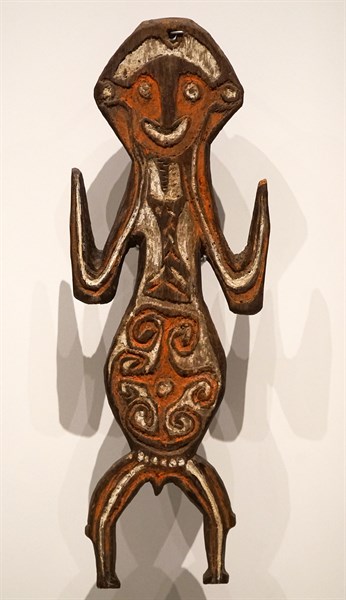 A Papuan Gulf Bioma figure representing a ancestor