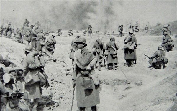 Battalion approaching the front.