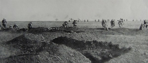 Battalion approaching the front.