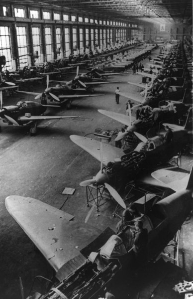 Yak' fighter planes