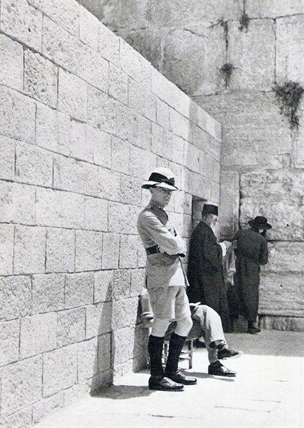 Photograph of British Policeman