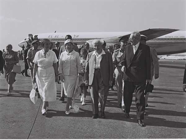 Yitzhak Ben-Zvi welcomed by Prime Minister David Ben-Gurion and Golda Meir