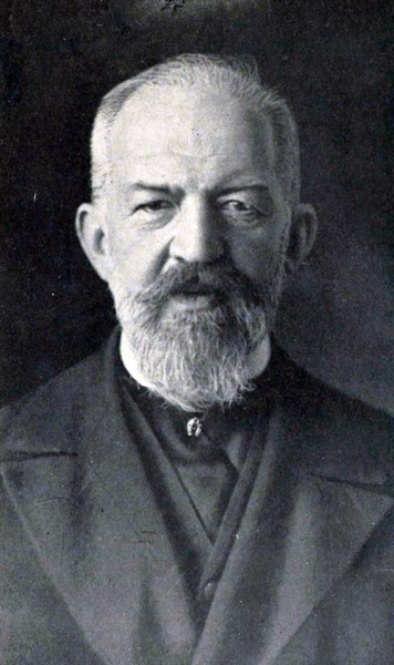 Kazimierz Jerzy Skrzypna-Twardowski in 1933