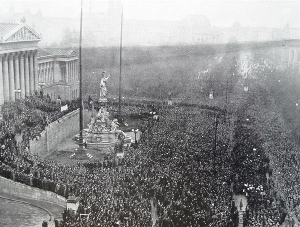 Photograph of the Proclamation of the German-Austrian Republic