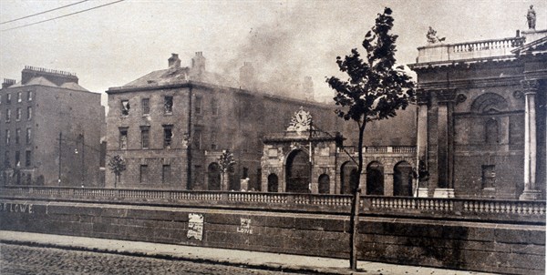 Photograph of the remains of the Four Courts in Dublin