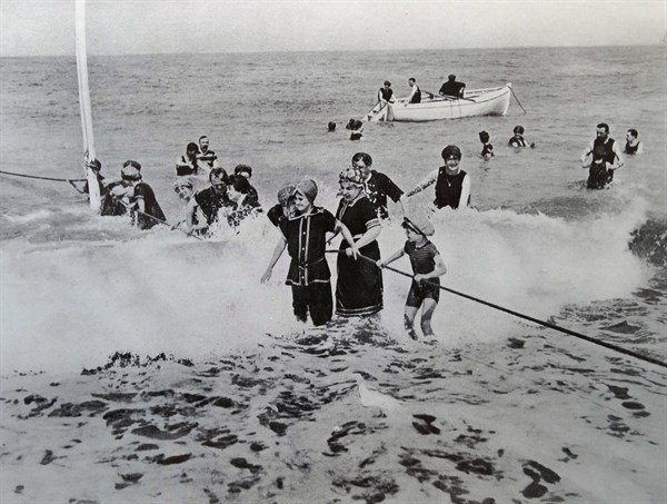 Bathing in Ostend, belgium 1914