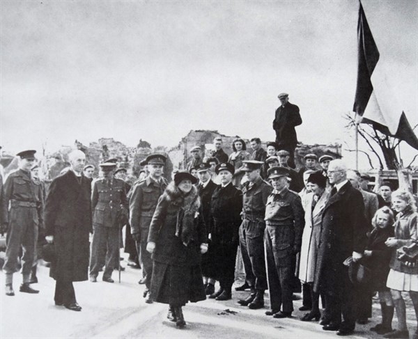 Queen wilhelmina arrives back in the netherlands after world war two 1945