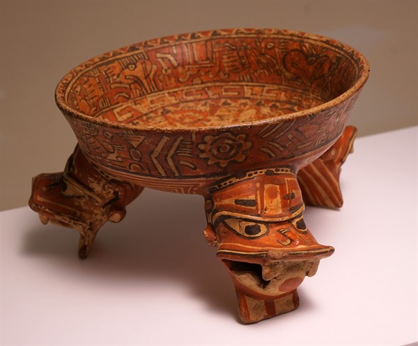 Ceramic tripod vessel with feline representations, from Nicaragua