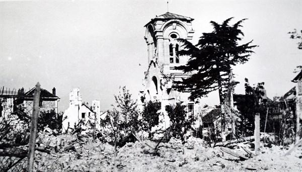 Destruction at the town of Saint-Cyr, 1944
