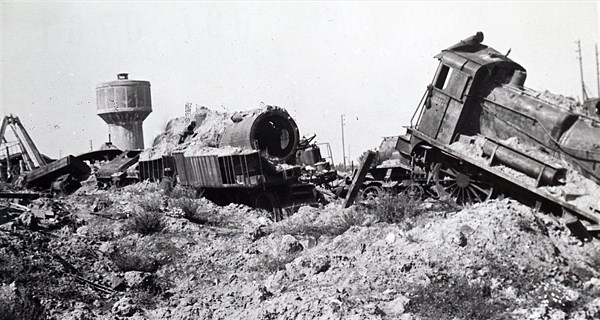 Destruction at the town of Trappes, 1944