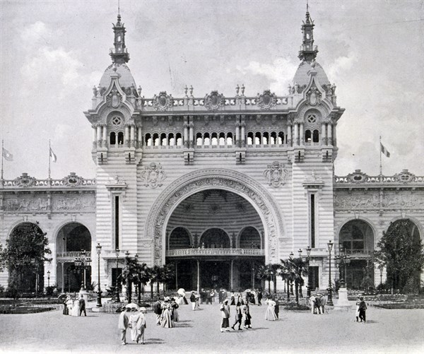 Photograph of the Palace of Civil Engineering and Transport.