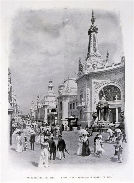 Photograph of an exterior view of Le Palais des Industries Diverses