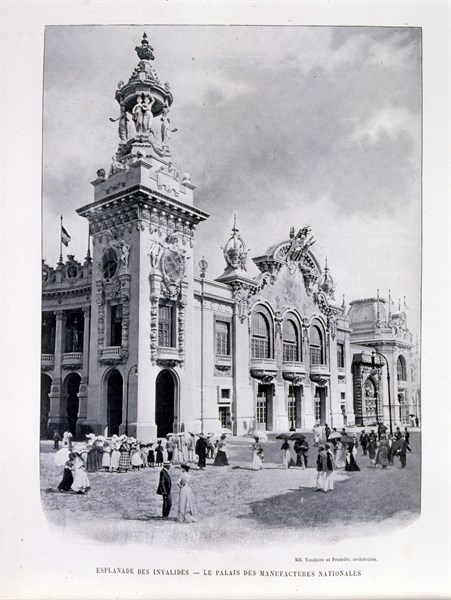 A black and white aerial photograph of the Exposition Universelle (World Fair) Paris, 1900