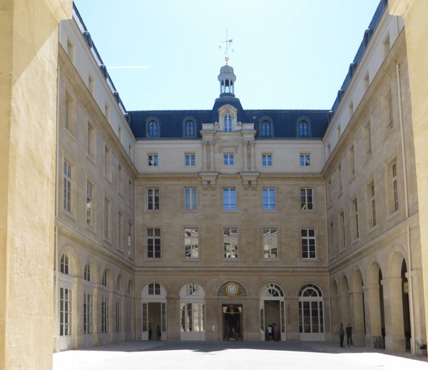 Hôtel de la Marine, cour d'Estienne d'Orves, Paris