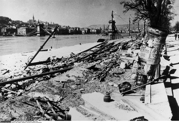 Libération de la Hongrie par l'Armée Rouge, 1945