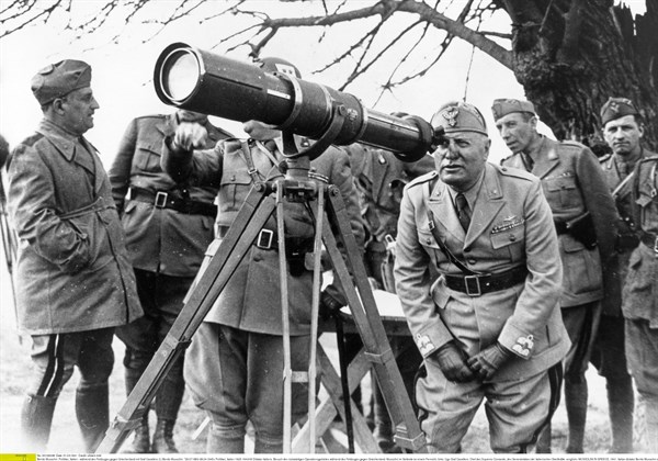 Benito Mussolini  Politiker, Italien - w„hrend des Feldzuges gegen Griechenland mit Graf Cavallero (l.)