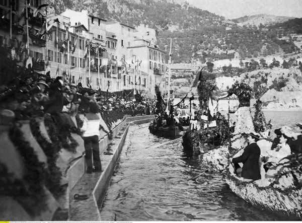 Blumencorso in Monte Carlo, um 1902