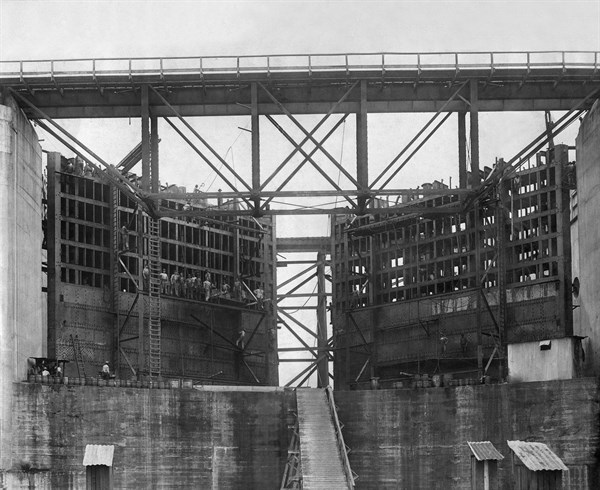 Construction du Canal de Panama