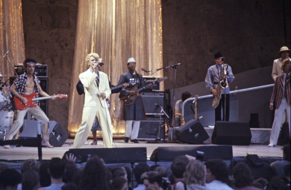 David Bowie pendant la tournée Serious Moonlight Tour