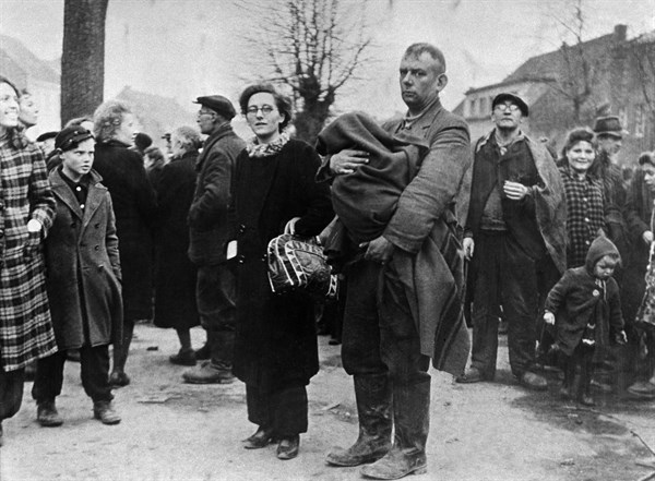 Réfugiés du Front de l'Est, 1945