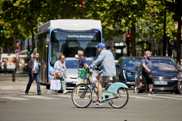 Bicycles and cars in Paris