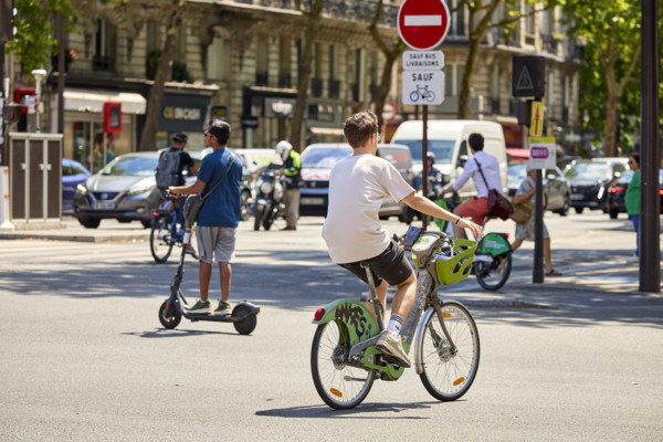 Bicycles and cars in Paris
