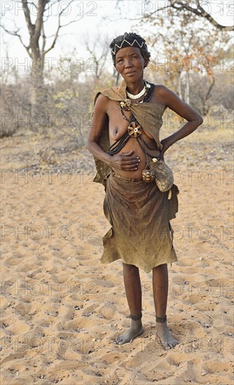 Old San woman