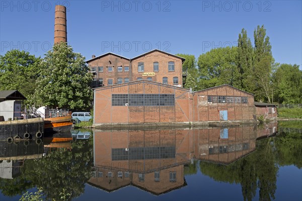Honey factory