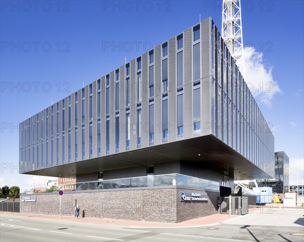 Maritime security centre with shipwreck command