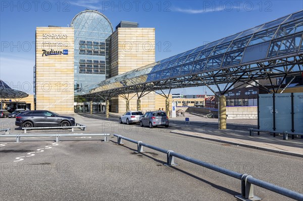 Entrance to Radisson Blu Scandinavia Hotel