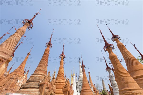 Buddhist stupas of Shwe Inn Thein Paya