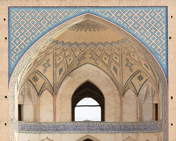 Mosque Masjed-e Agha Bozorg