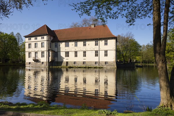 Strunkede Castle