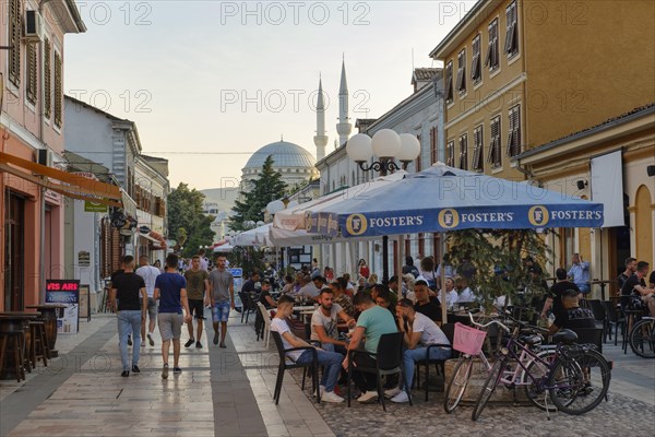 Pedestrian zone Rruga Kole Idromeno in the city centre