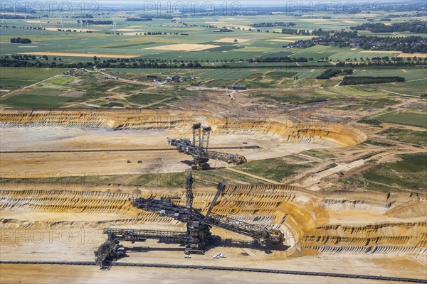 Lignite-coal excavator