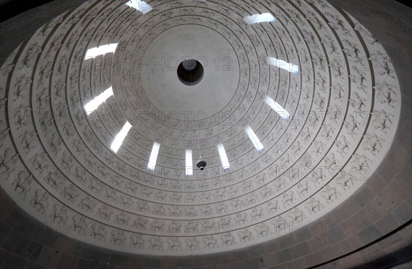 Dome with 324 cavalry figures