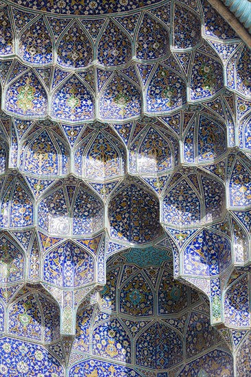 Vault or muqarnas at Masjed-e Sheik Lotfollah