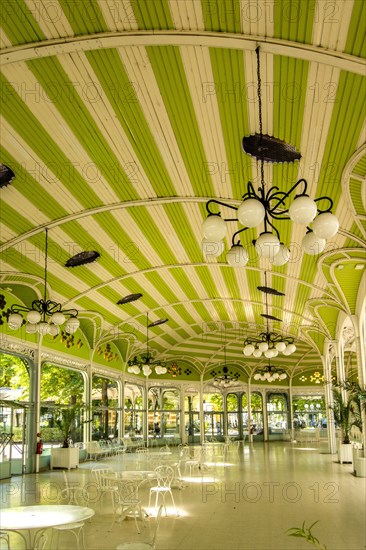 Vichy spa Halle des Sources