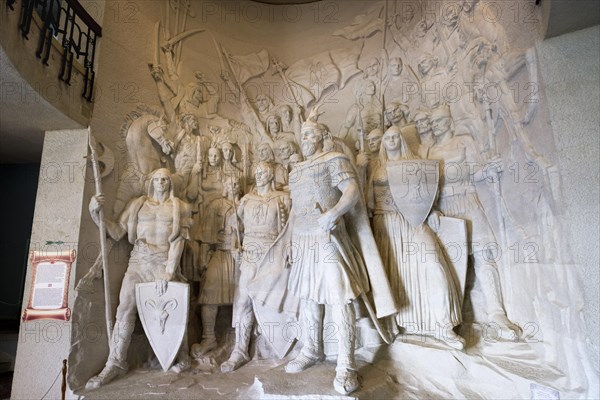Skanderbeg Sculpture Group and fellow combatants in the Skanderbeg Museum