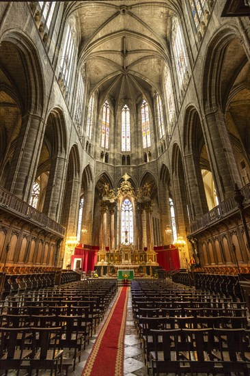 Interior of Saint-Just-et-Saint-Pasteur Cathedral in Narbonne
