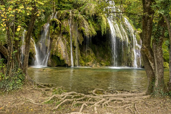Waterfall of Tufs