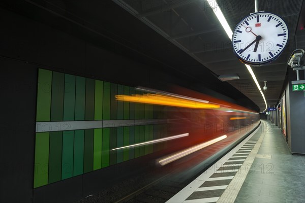Train coming in at the platform