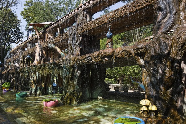 Three-storey fountain with water features