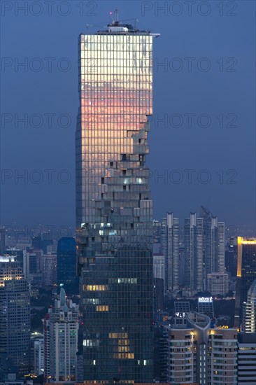 View from Lebua State Tower to Mahanakhon Tower