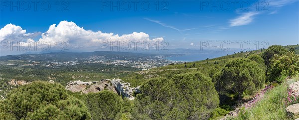 On the Route des Cretes Cassis